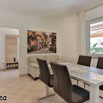 Laurea & Casia Appartement *
