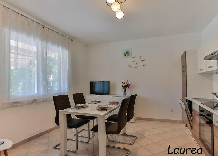 Laurea & Casia Appartement *