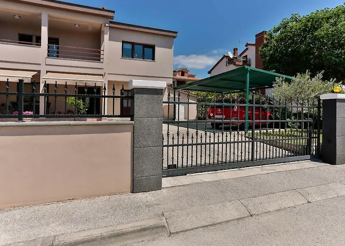 Laurea & Casia Apartman